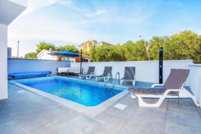 Wohnung in Vir mit Privatem Pool